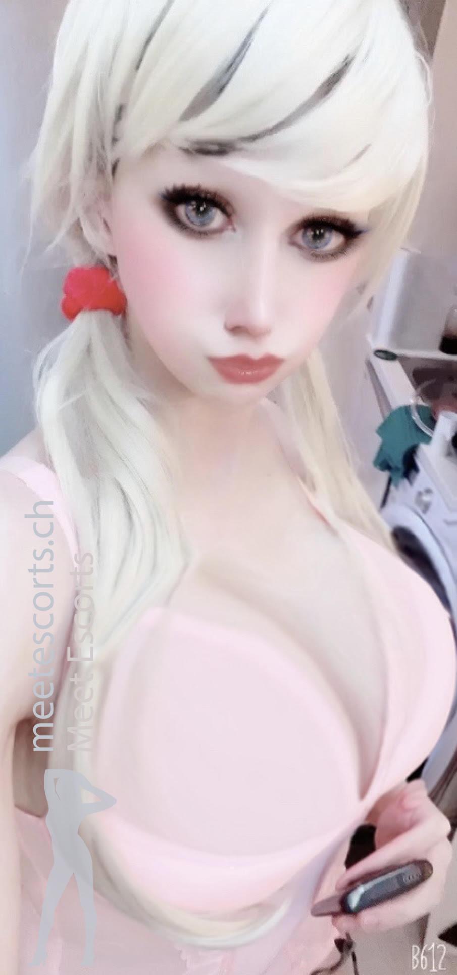 Blondie_Anal_Queen